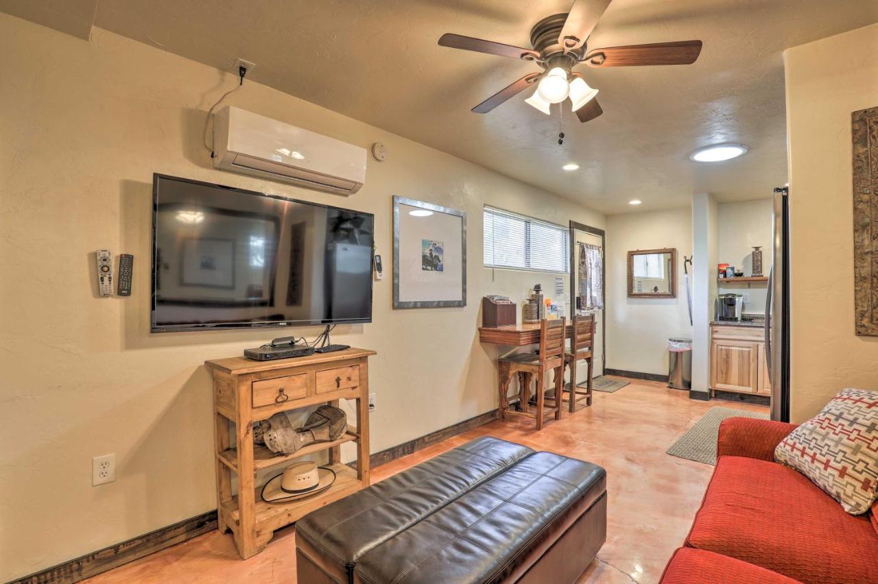 Villa Pet-Friendly Tucson Casita Shared Hot Tub And Porch Exterior foto