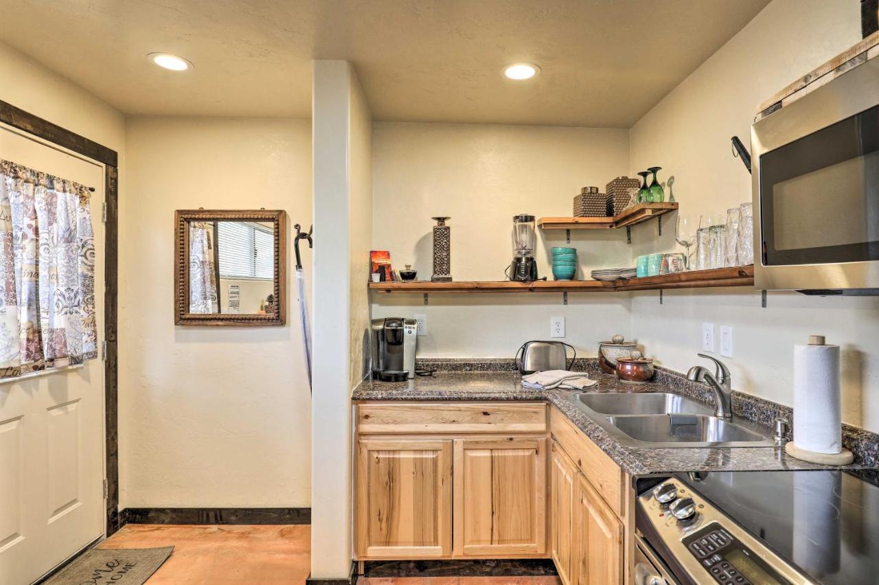 Villa Pet-Friendly Tucson Casita Shared Hot Tub And Porch Exterior foto