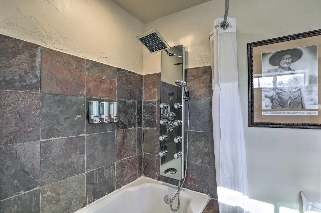 Villa Pet-Friendly Tucson Casita Shared Hot Tub And Porch Exterior foto