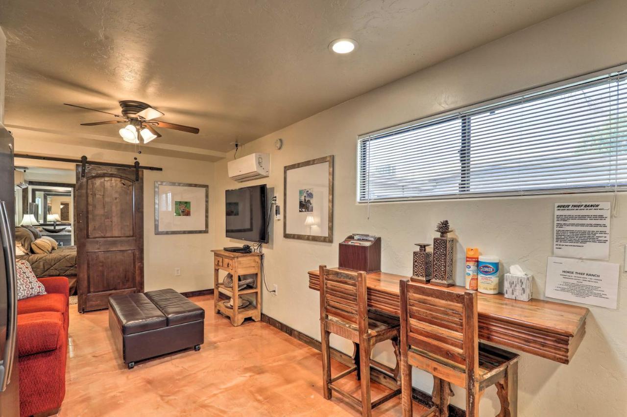 Villa Pet-Friendly Tucson Casita Shared Hot Tub And Porch Exterior foto