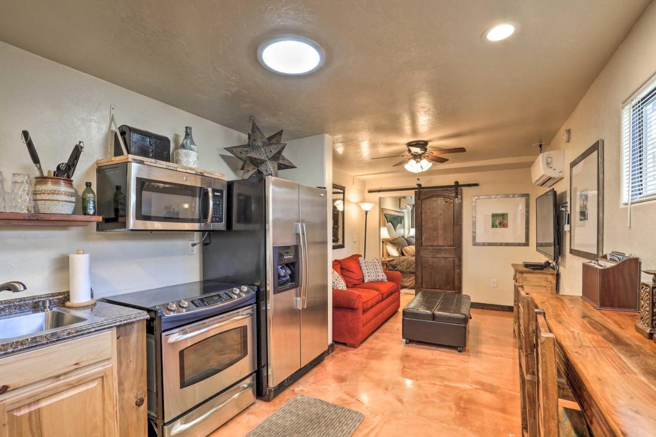 Villa Pet-Friendly Tucson Casita Shared Hot Tub And Porch Exterior foto